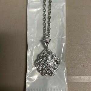 NEW IN PACKAGE Simulated Diamond & Silver tone Pendant Necklace